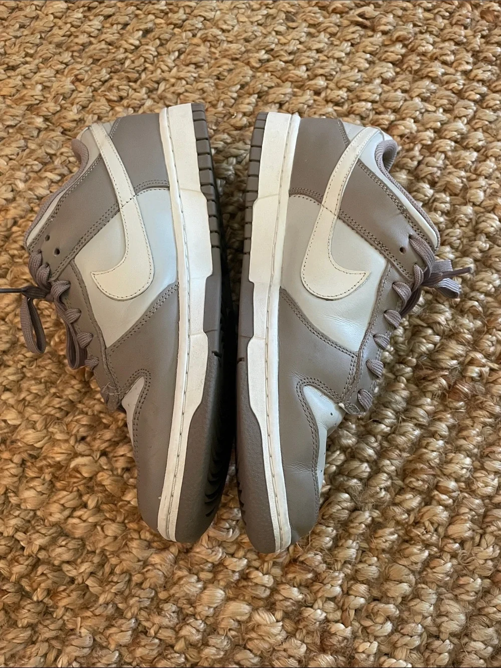 Nike Men’s Low-Top Sneakers in Gray and Light Gray